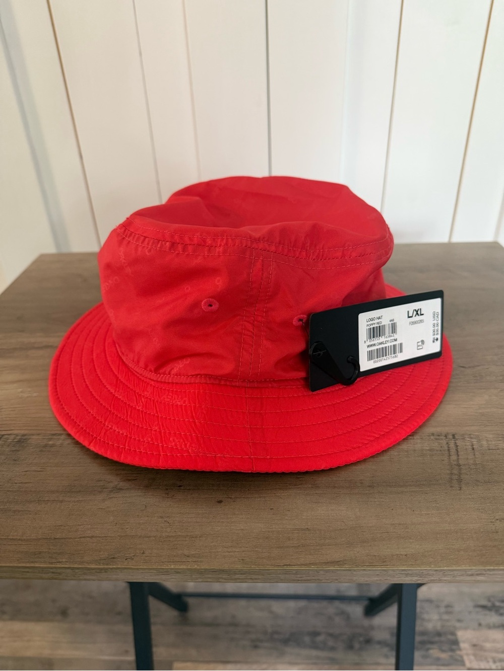 Oakley Logo Red Bucket Hat L/XL